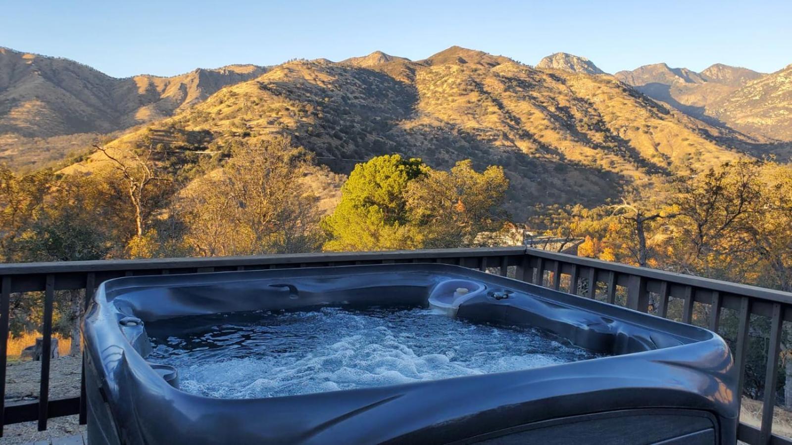 Villa Mountain View, Hot Tub, Open Kitchen, 10M To Sequoia Three Rivers Exterior foto
